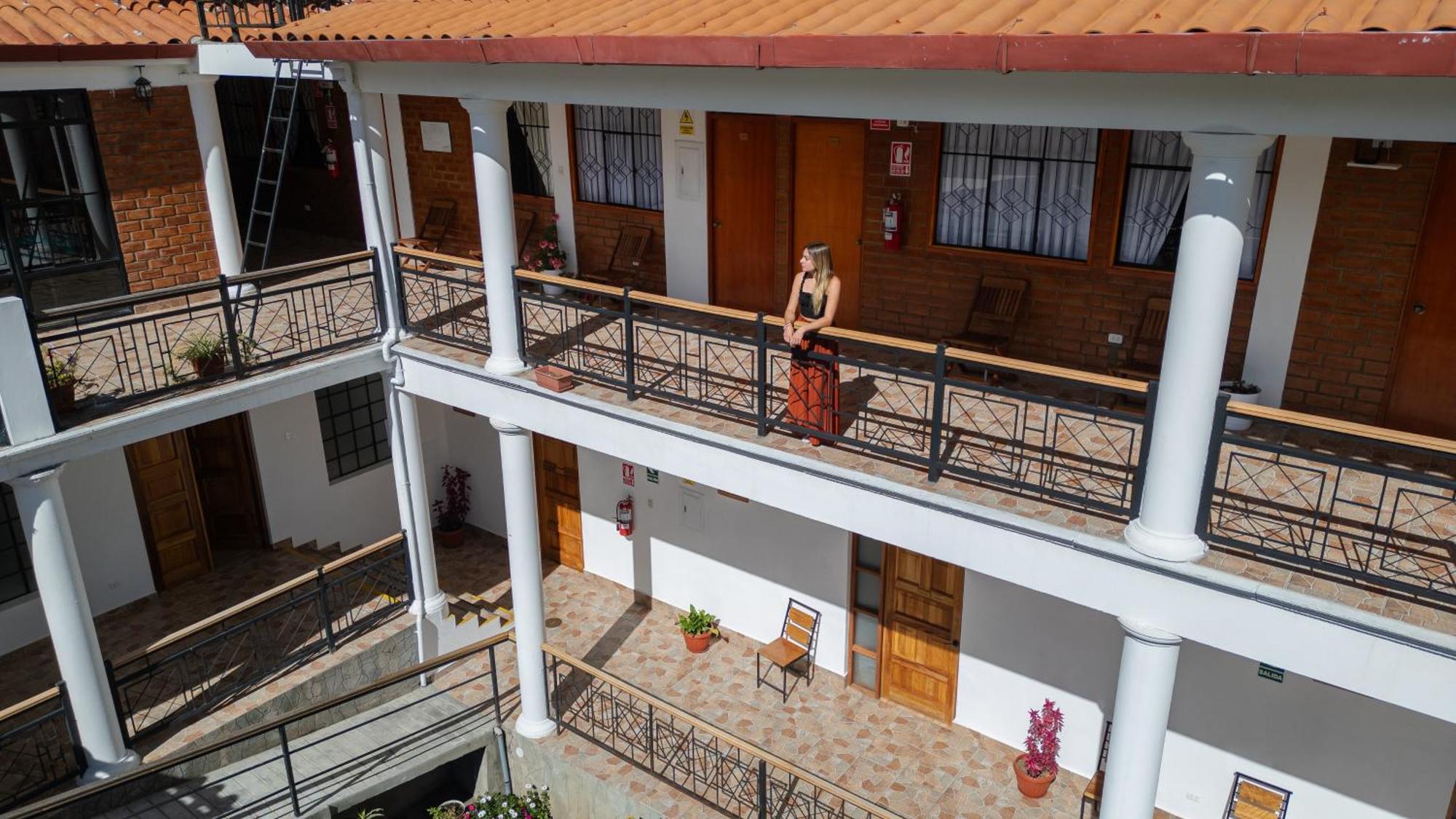 بيت شباب Tupac Huaraz المظهر الخارجي الصورة